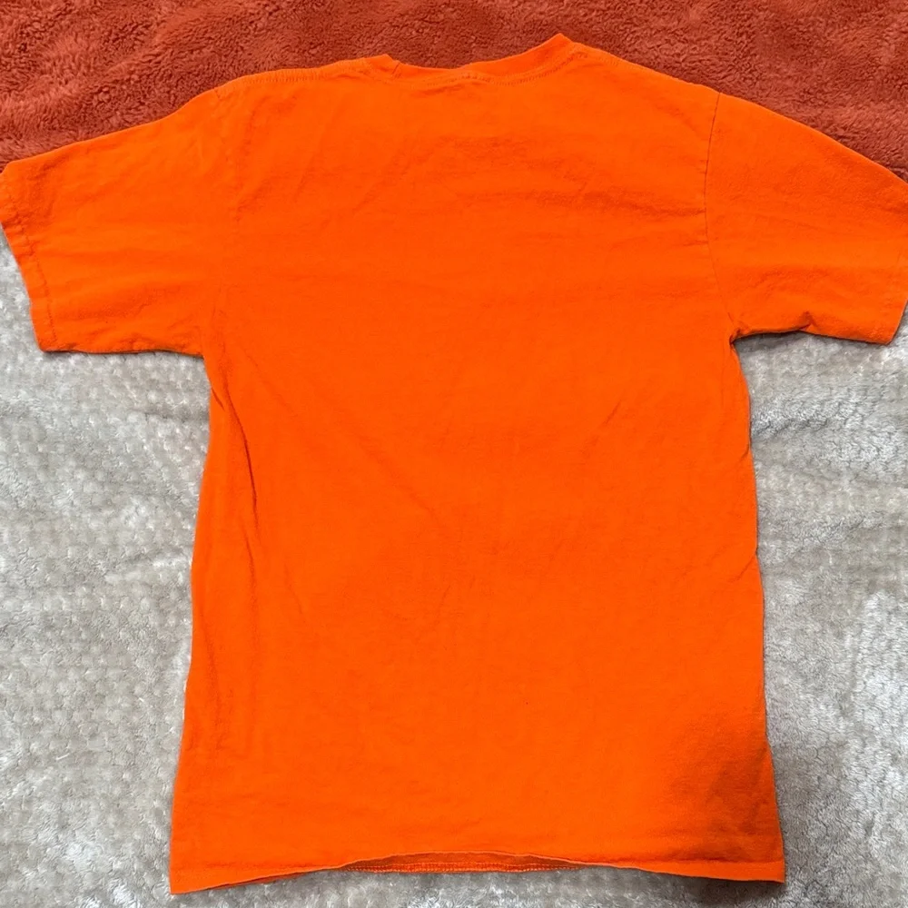 Pleasures Orange Graphic Camera T-shirt men’s (S)